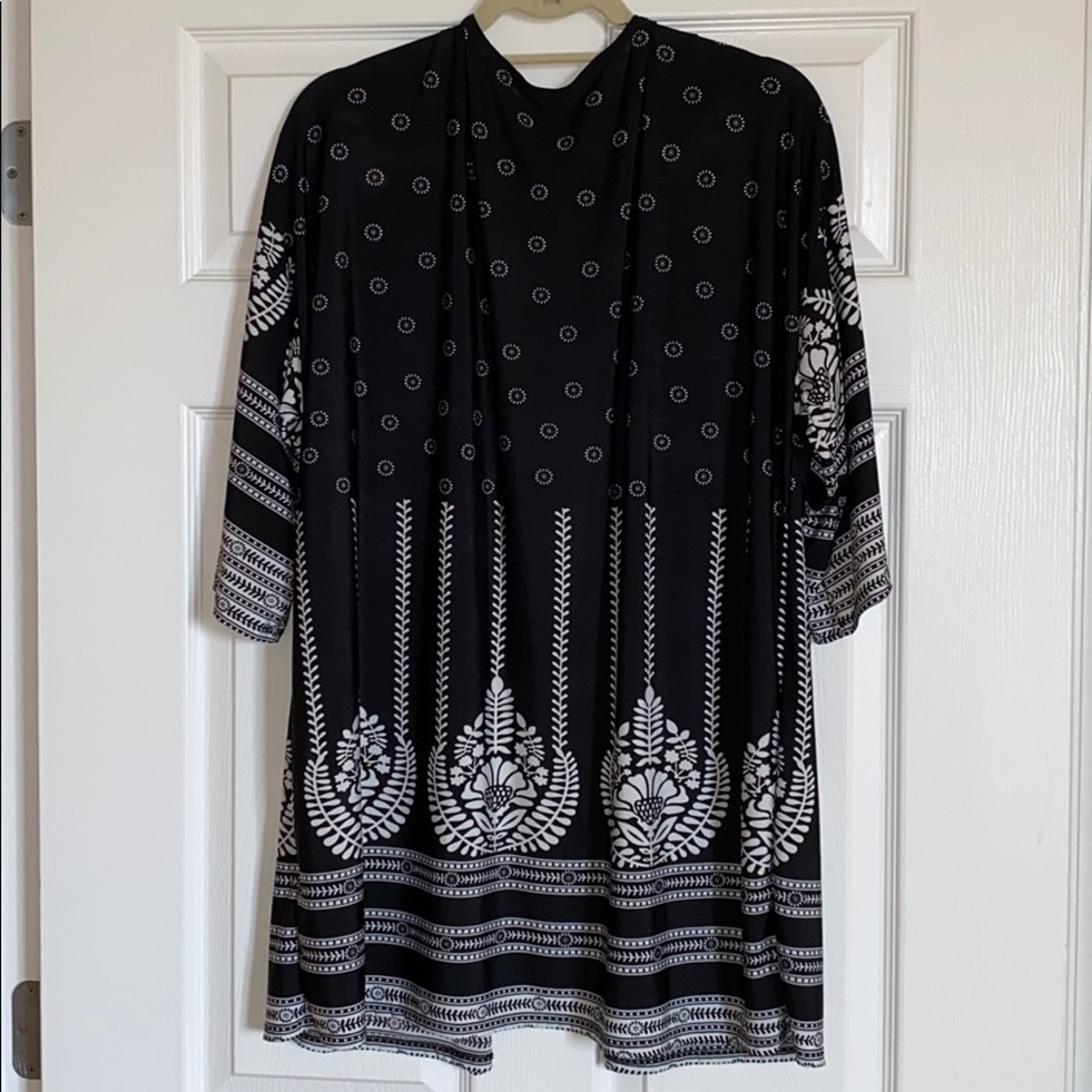 Patterned Kimono/Cover-Up - Picture 2 of 2